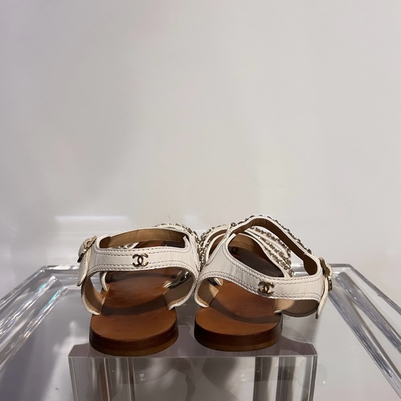 Chanel Chain Detailed Flats - Picture 4 of 4